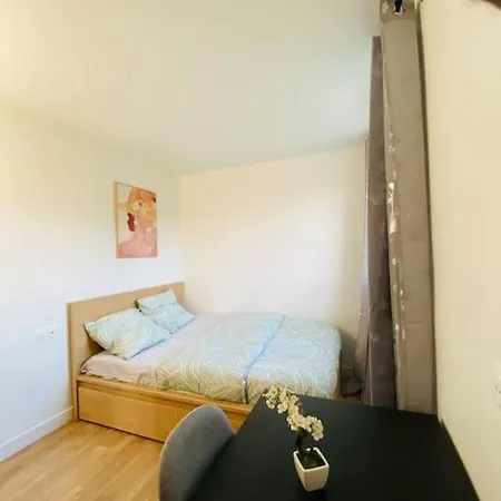 Magnifique De 4 8 Personnes Max A 20 Minutes De Paris Apartment Antony